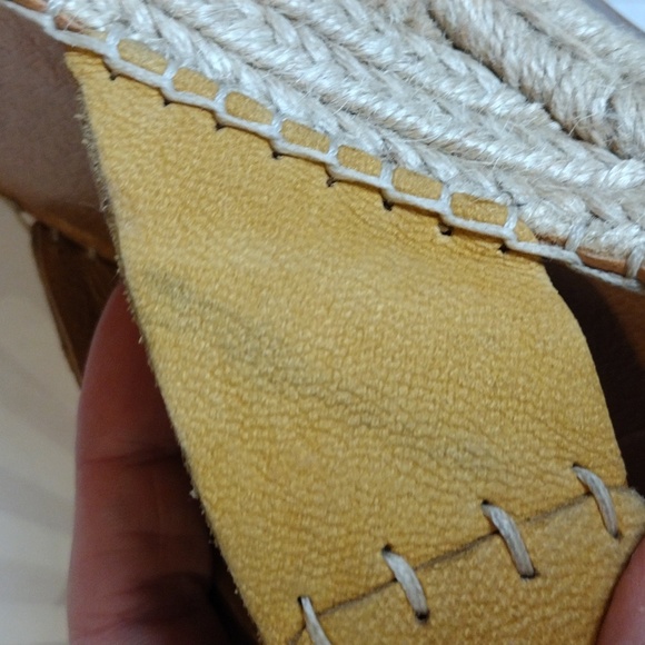 $5 Deal Kelsi Dagger Brooklyn yellow wedge - Picture 6 of 7